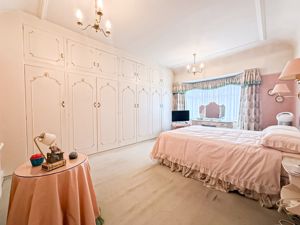 Photo 25- click for photo gallery